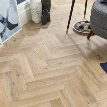 Woodland Heritage Oak Invisible Oiled Herringbone