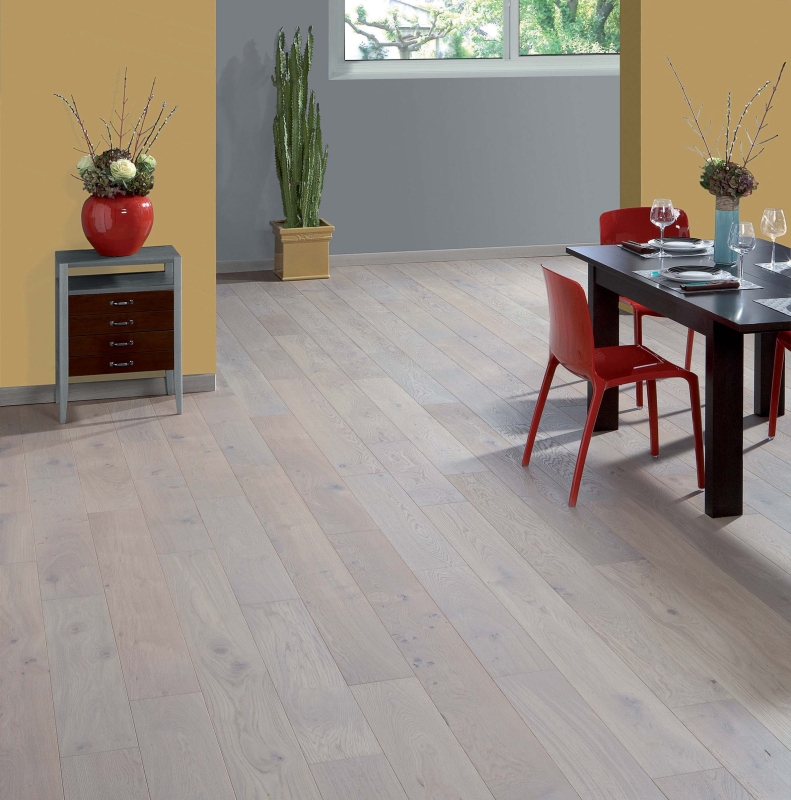 Clearance Panaget Diva Zenitude Grey Oil 14 x 184mm French Oak 14.72m2 left